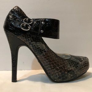 Bamboo Heels Size 6